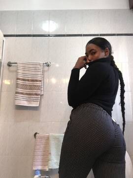 Public Photo of Alesandra1029